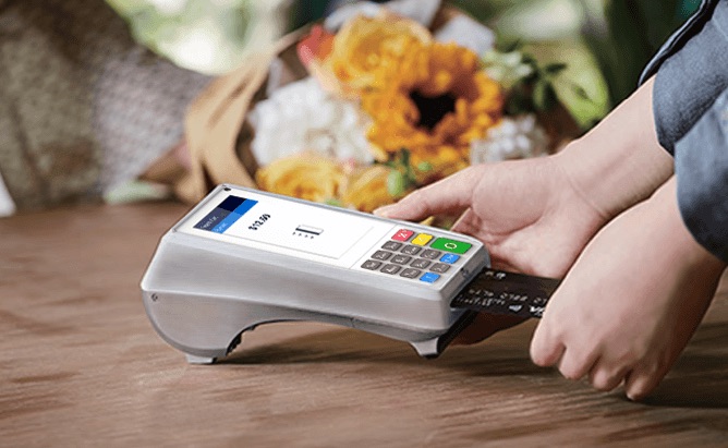 Terminal accepting credit card chip payment